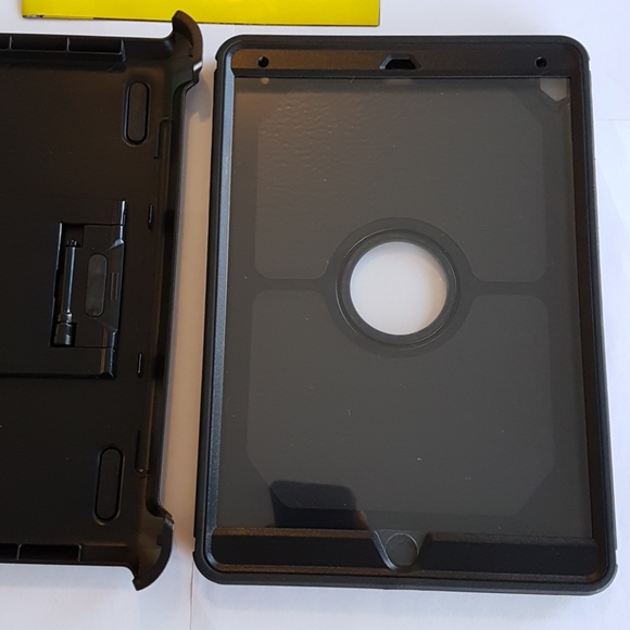 IPAD PRO 10.5inch & Ipad Air 3 Case - Picture 4 of 5